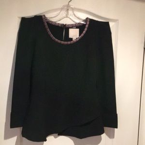 Line & dot top very stylish size small